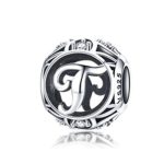 Strieborné písmeno T s pôvabnými kryštálmi