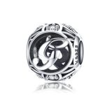 Strieborné písmeno G s pôvabnými kryštálmi