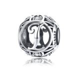 Strieborné písmeno I s pôvabnými kryštálmi