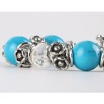 Náramok v štýle vintage s kvetmi a tyrkysovými korálkami