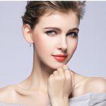 Strieborný prsteň so zirkónovými kamienkami, veľkosť 7