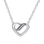 Strieborný náhrdelník s kamienkovým srdiečkom