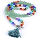 Mala s polodrahokamami, zdobenie strapce, zelená