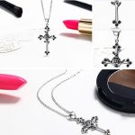 Strieborný náhrdelník s ružou a krížikom