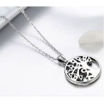 Strieborný náhrdelník s príveskom strom života, červená