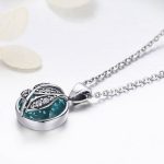 Strieborný náhrdelník s príveskom strom života, zelená