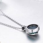 Strieborný náhrdelník s príveskom strom života, zelená