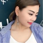 Trojuholníkové náušnice zdobené kryštálmi Swarovski, ametyst