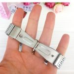 Elegantné dámske náramkové hodinky s kryštálmi striebornej farby