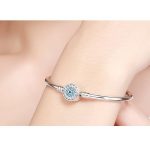 Strieborný náramok s motívom modrých očí, 21 cm
