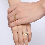 Dámsky snubný prsteň, nerez, zlatý, veľkosť 8