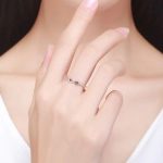 Strieborný prsteň zdobený znakom nekonečna, veľkosť 8