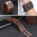 Široký náramok, kožený, hnedý, s čipkovaným koženým pásikom