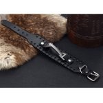 Punkový náramok, kožený, čierny, s kovovou prackou