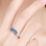 Modrý pletený strieborný prsteň, veľkosť 6