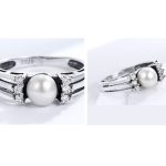 Strieborný prsteň s kamienkami a perlami, veľkosť 8