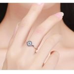 Strieborný prsteň s motívom modrých očí, veľkosť 7
