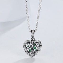   Strieborný náhrdelník s príveskom strom života v srdci, zelená