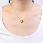 Náhrdelník s krištáľovým príveskom srdce, rhodium