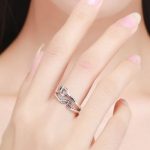 Strieborný prsteň s motívom LOVE, veľkosť 8