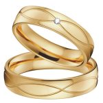 Dámsky snubný prsteň s vlnkovým vzorom, titánová oceľ, zlatá farba, veľkosť 5