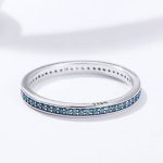 Strieborný prsteň s kryštálmi, modrý, veľkosť 7