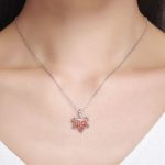 Strieborný náhrdelník s príveskom z javorového listu, bordový