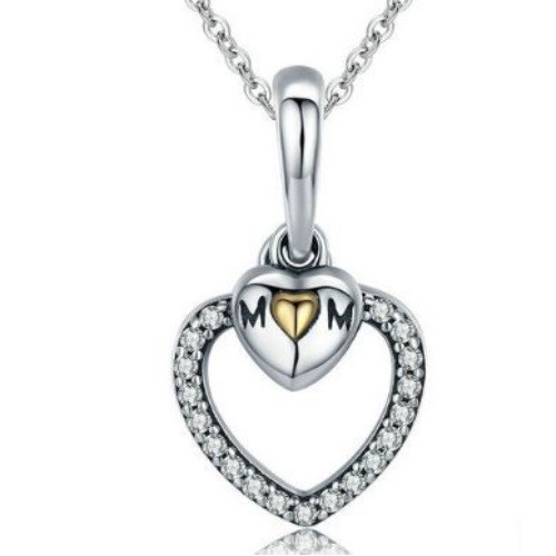 Strieborný náhrdelník s príveskom s dvojitým srdcom