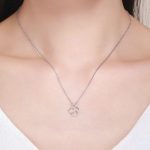 Strieborný náhrdelník s mačkou