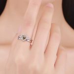 Strieborný prsteň s ozdobou v tvare srdca, veľkosť 6