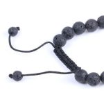 Čierny náramok z lávových kameňov s hlavou leva