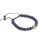 Čierny náramok z lávových kameňov s hlavou leva