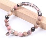 Rodonitový náramok s príveskom srdiečko