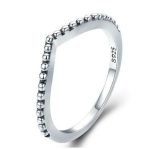 Strieborný prsteň s kryštálmi v tvare kvapky, veľkosť 7