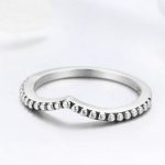 Strieborný prsteň s kryštálmi v tvare kvapky, veľkosť 6