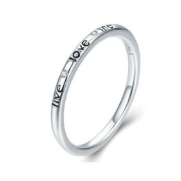   Strieborný prsteň s nápisom a krištáľovými kamienkami, veľkosť 7