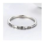 Strieborný prsteň s nápisom a krištáľovými kamienkami, veľkosť 7