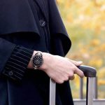 Dámske náramkové hodinky, s kovovým remienkom, čierno-ružovo-zlaté