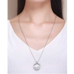 Strieborný náhrdelník s otvárateľným kruhovým príveskom, zelená