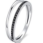 Strieborný prsteň s kryštálmi, čierny, veľkosť 8