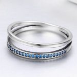 Strieborný prsteň s kryštálmi, modrý, veľkosť 7