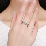 Strieborný prsteň s kryštálmi, zelený, veľkosť 6