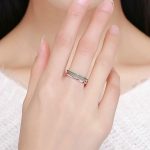 Strieborný prsteň s kryštálmi, zelený, veľkosť 7