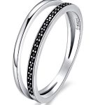 Strieborný prsteň s kryštálmi, čierny, veľkosť 6