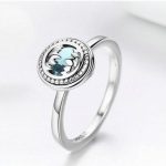 Strieborný prsteň s modrým kryštálom, veľkosť 7