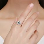 Strieborný prsteň s modrým kryštálom, veľkosť 7