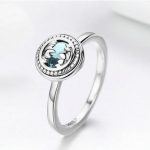 Strieborný prsteň s modrým kryštálom, veľkosť 6