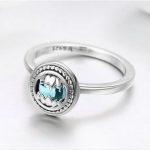 Strieborný prsteň s modrým kryštálom, veľkosť 6