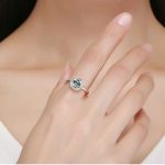 Strieborný prsteň s modrým kryštálom, veľkosť 6