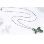 Strieborný náhrdelník s lístkovým príveskom, zelená
